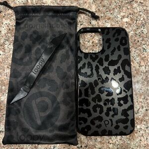 Black leopard iPhone 12/12 pro loopy case